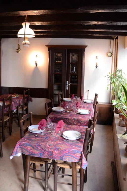 Auberge De La Poste Вільфранш-де-Руерг Екстер'єр фото